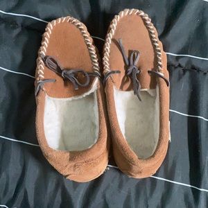 Women’s house slippers